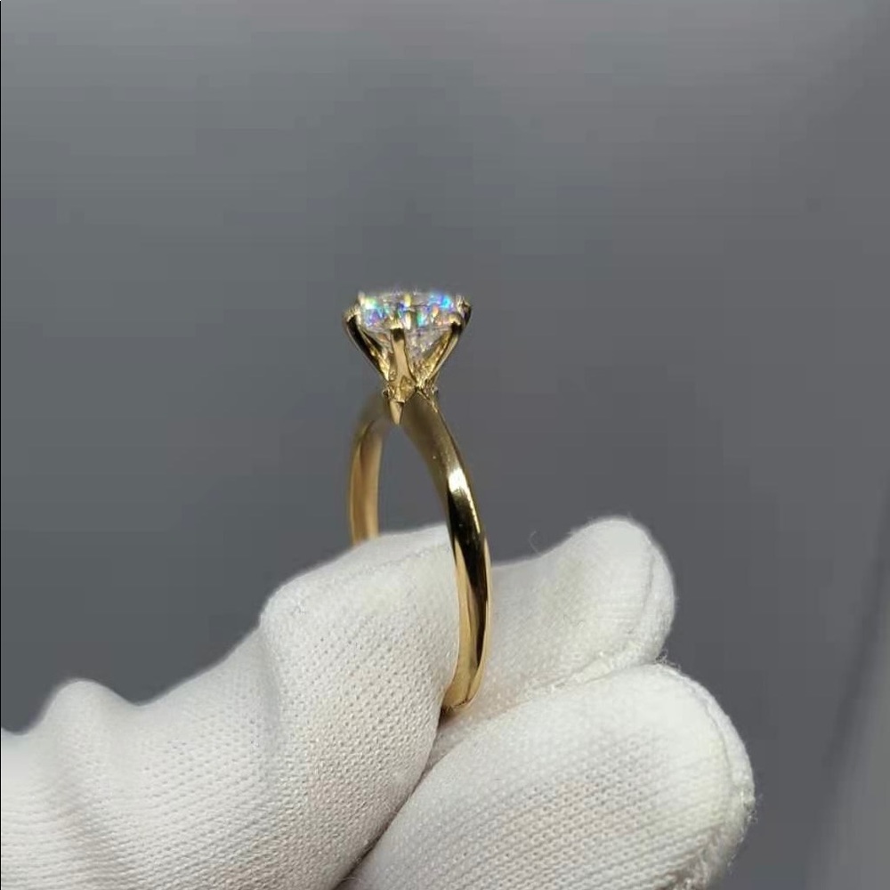 Solid 14k gold 1 carat moissanite ring (g0011)